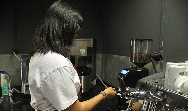 Ankara'da Kadınlara Ücretsiz Barista Eğitimi: İsveç Desteğiyle İstihdama Güçlü Adım