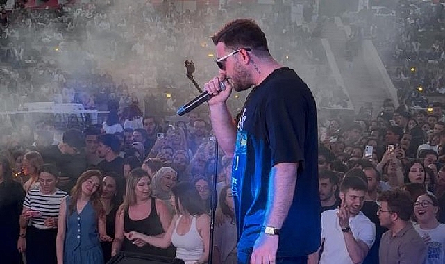 İzmir'de Gençlik Günleri Ücretsiz Konserle Sona Eriyor: Karayel Band Sahne Alacak