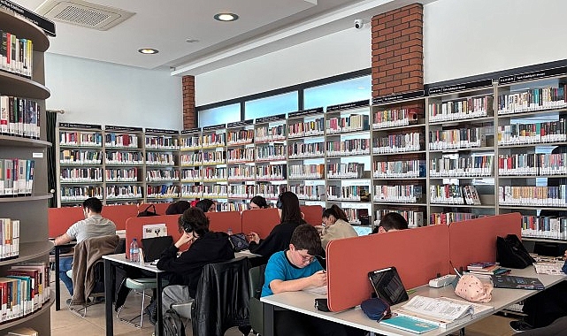 Kurban Bayramı'nda İzmit Millet Kütüphanesi 7/24 Açık: Diğer Kütüphaneler İlk Gün Kapalı