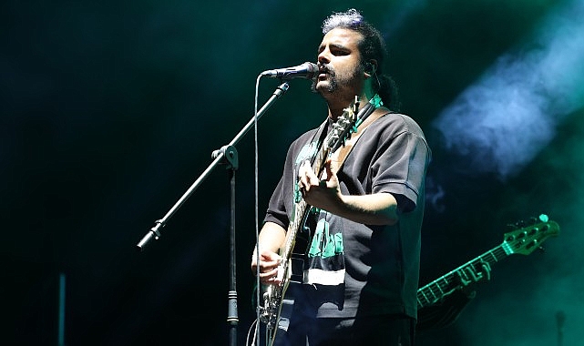 Dedublüman'dan EnFest'te Unutulmaz Konser: Kocaeli Gençliği Coştu