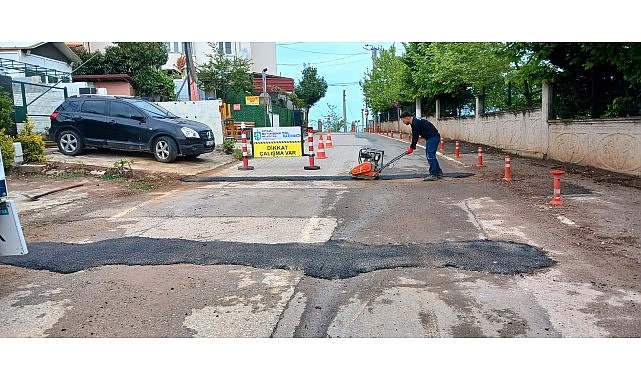 Kandıra Kumcağız Sahil Yolunda 35 Torba Asfaltla Bakım Çalışması