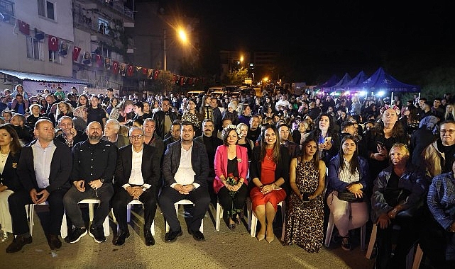 Karabağlar'da Hıdırellez Coşkusu: Baharın Müjdesi Renkli Şenliklerle Kutlandı