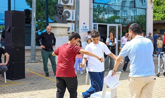 Karabağlar'da 8. Bahar Şenliği: Sınav Öncesi Gençlere Moral ve Motivasyon