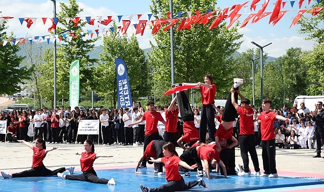 Kartepe'de 19 Mayıs Coşkusu: Gençlik Bayramı Görkemli Kutlandı