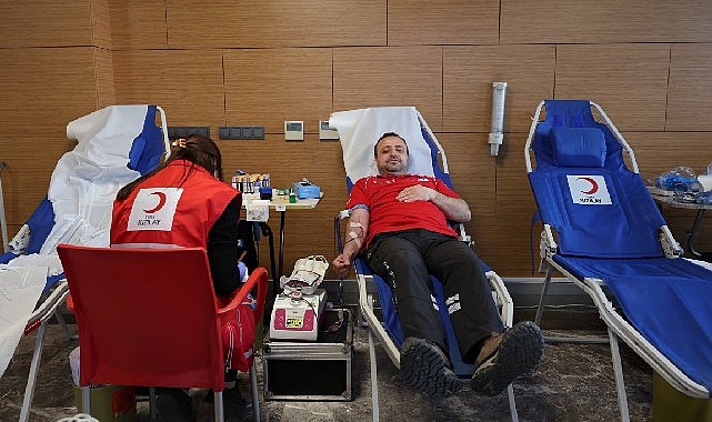 Kartepe'de 13. Kan Bağışı Kampanyası: Yüzlerce Kişi Hayat Kurtardı