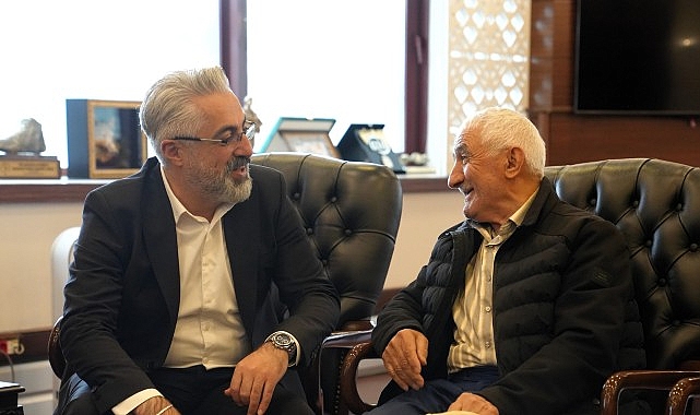 Keçiören Belediyesi'nden Bayramda Anlamlı Ziyaret: Huzurevi Sakinleri ve Vatandaşlar Unutulmadı