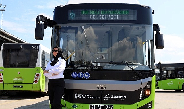 Kocaeli'de Anneler Direksiyonda: UlaşımPark'ın Kadın Şoförleri Fark Yaratıyor