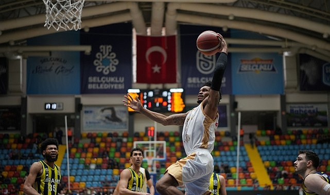 Konya Büyükşehir, Play-Off Çeyrek Finalinde Fenerbahçe Koleji'ni 102-80 Devirdi