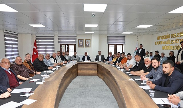 Nevşehir’de Muhtarlarla İstişare Toplantısı: Başkan Arı’dan Eşit Hizmet Vurgusu