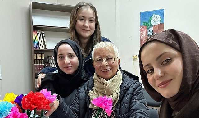 Maltepe'de 50+ yaş için 'Altın Çağda Okul' atölyesi: Sağlıklı yaşlanma hedefleniyor