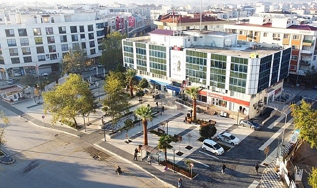 Menderes'te Kadınlar Doğa Yürüyüşünde Buluştu: Spor ve Çevre Bilinci Bir Arada