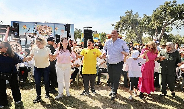 Menderes'te Gökyüzü Uçurtmalarla Şenlendi: 15. Geleneksel Festival Coşkusu