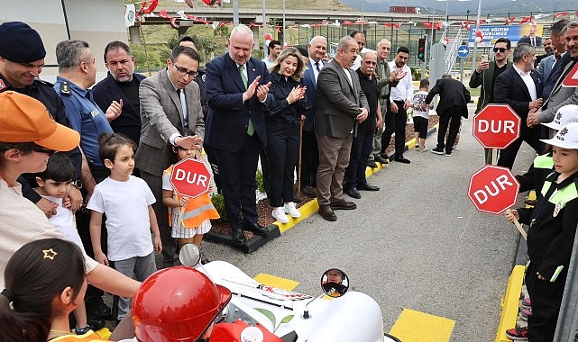 Menemen'de Miniklere Trafik Bilinci: Asarlık'ta Eğitim Parkuru Açıldı