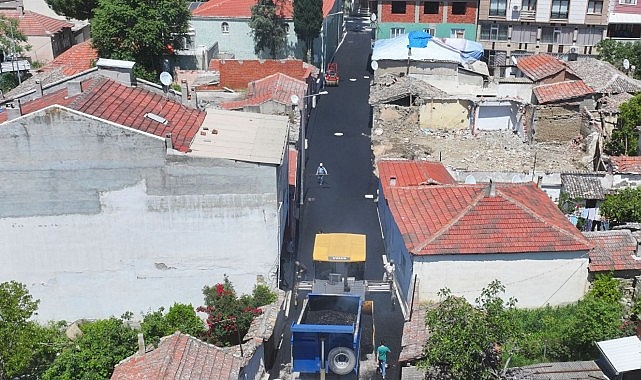 Manisa Büyükşehir Belediyesi Muradiye'de 2 Milyar TL'lik Yatırımla Asfalt Seferberliği Başlattı