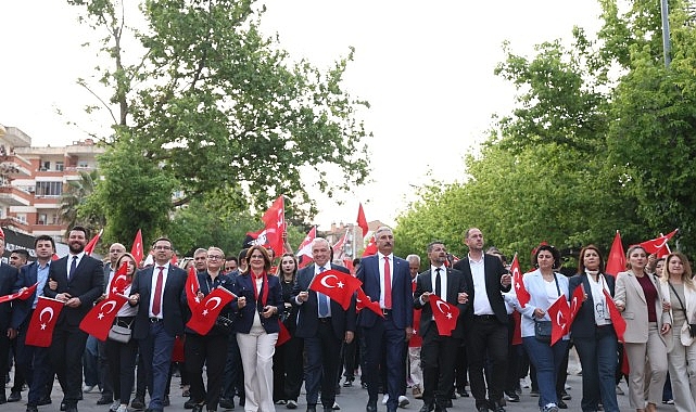Nilüfer'de 19 Mayıs Coşkusu: Binlerce Kişi Omuz Omuza Yürüdü