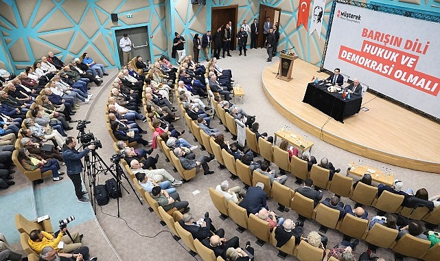 Ahmet Özer'den Nilüfer'de Barış Çağrısı: Hukuk ve Demokrasi Vazgeçilmez