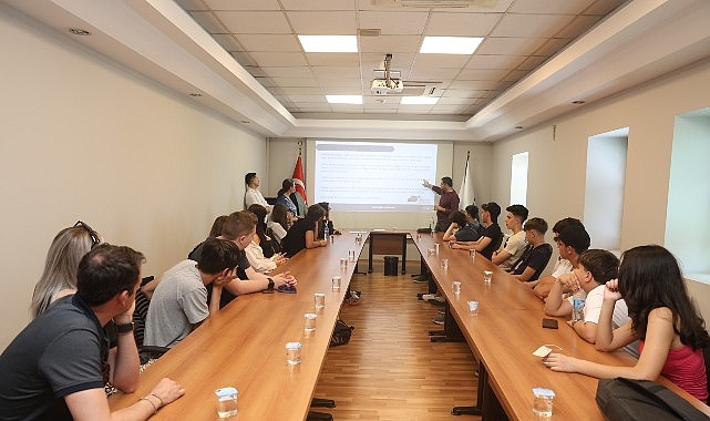 Nilüfer'in Yeşil Enerji Vizyonu: Avrupalı Gençlere İlham Veren Sürdürülebilirlik Hamlesi