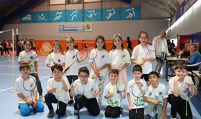 24. Nilüfer Spor Şenlikleri'nde Badminton ve Tenis Heyecanı 4. Haftada Dorukta
