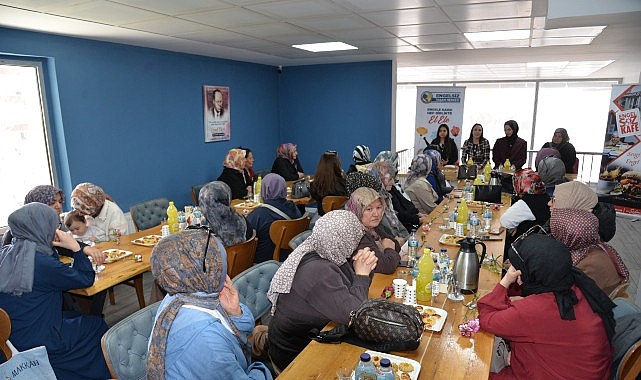 Özel Bireylerin Annelerine Kahramankazan'da Duygu Dolu Anneler Günü Kutlaması