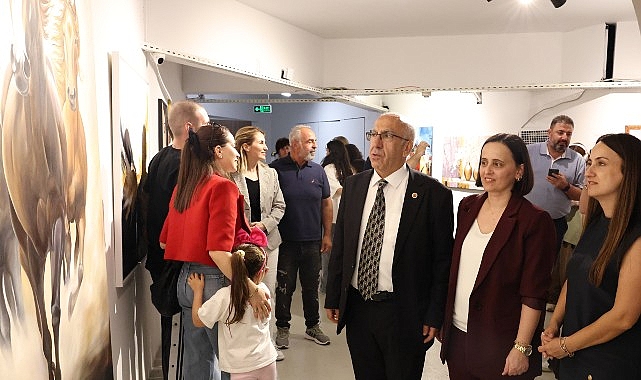 106 Kursiyerin Yıl Boyu Süren Emeği: Nilüfer'de Sanat Atölyeleri Sergisi Açıldı
