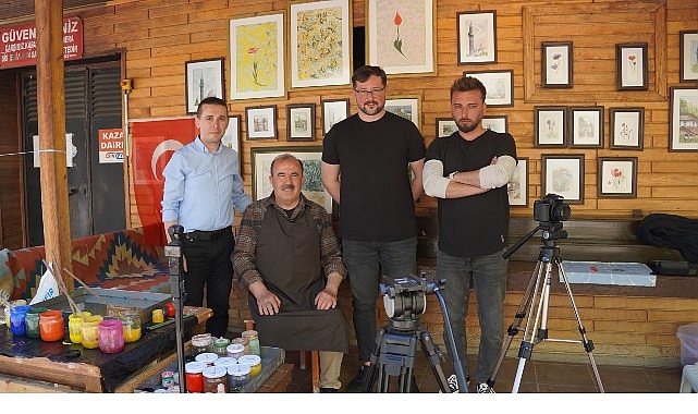 Yarım Asırlık Ebru Sanatçısı Cevdet Turan'ın Hayatı Belgesel Oldu