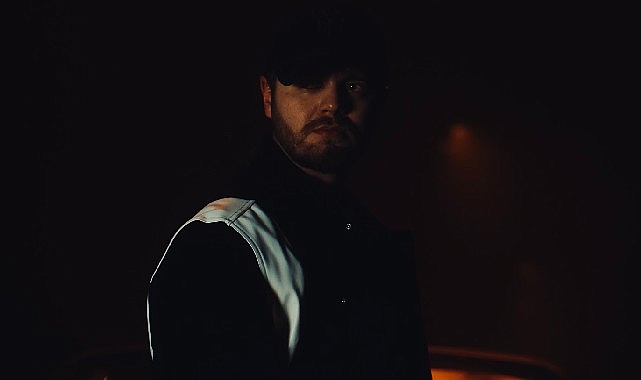 Taha Şen'den 'İmkansızdık': Melankolik Bir Aşk Hikayesi ve Trap Sentezi