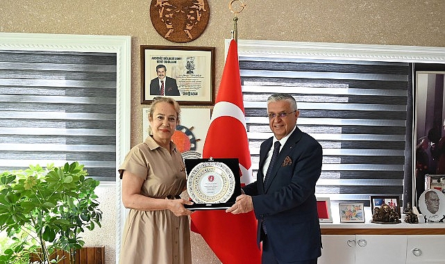 TKB Kemer Şube Başkanı Hacer Akdağ'dan Başkan Topaloğlu'na Teşekkür Ziyareti