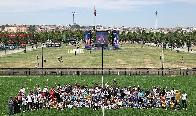 UEFA ve Disney'den Kız Çocuklarına Futbol Hamlesi: Play Games ile 168 Bin Çocuk Hedefleniyor