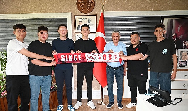 Kemer'de taraftar buluşması: Mehmet Yalçın'dan Başkan Topaloğlu'na anlamlı ziyaret
