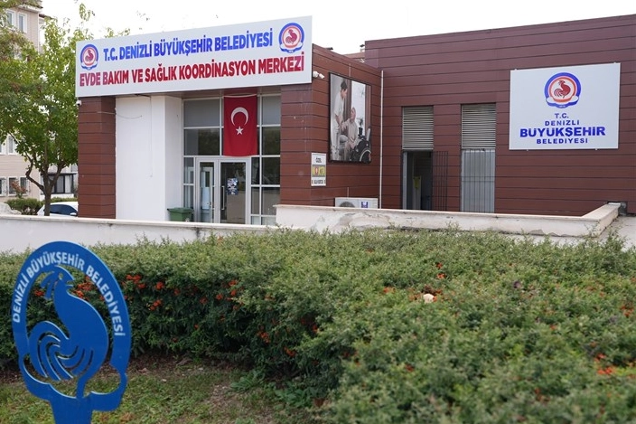Denizli'de Evde Bakım Hizmeti 2 Yılda 275 Bin Kez Kapı Çaldı: 800 Hasta Yatağı Ücretsiz