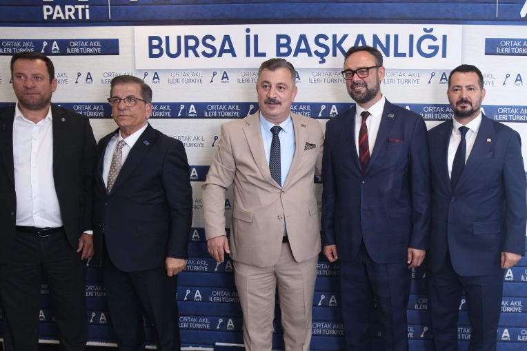 Avukat Kemal Cömert Anahtar Parti’ye Katıldı: Bursa Teşkilatı Güçleniyor