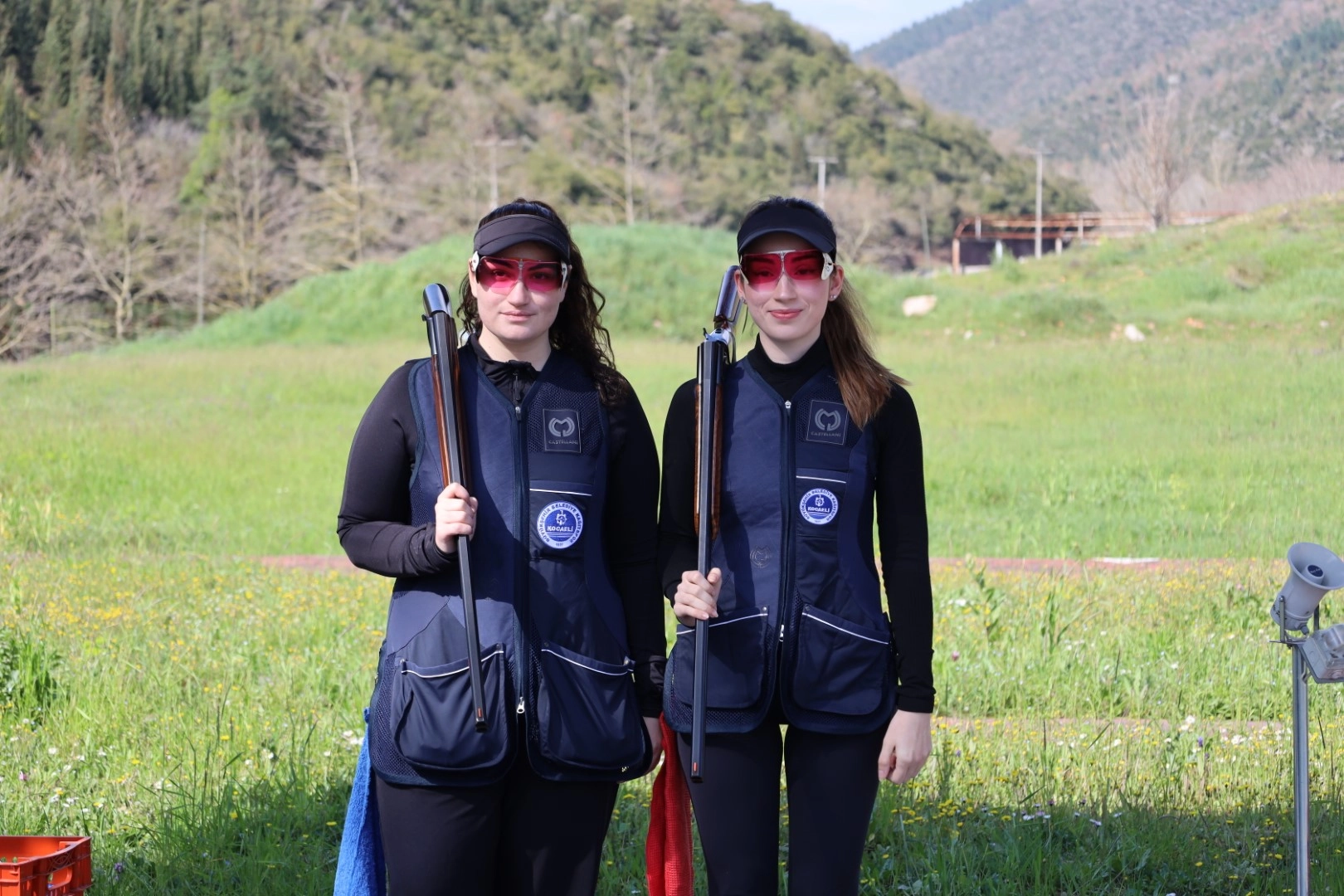 Kağıtspor'un Milli Atıcıları: Nisa Nur Aydemir ve İlia Naz Uzun'un Başarı Dolu Hikayesi