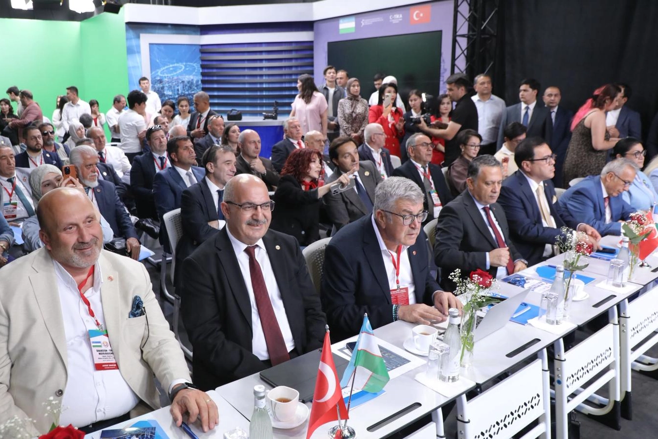 Özbekistan'da Medya ve Eğitim Paneli: Geleceğin Medyası Tartışıldı