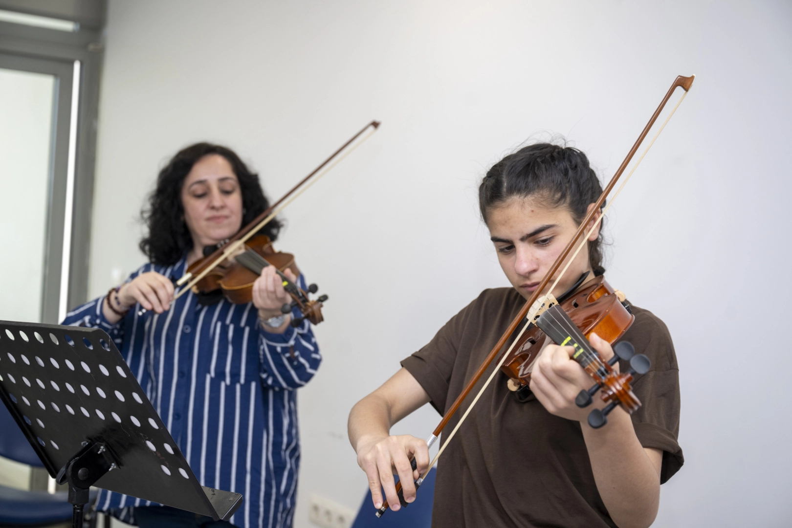 Mersin'de Müzik Eğitimi Fırsatı: Büyükşehir'den Ücretsiz Enstrüman Kursları Sona Yaklaşıyor
