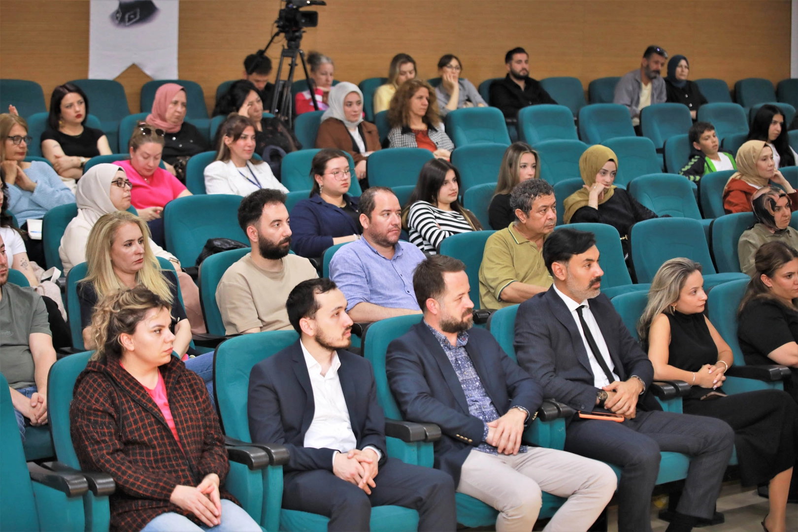 Keçiören'de LGS ve YKS Adaylarına Motivasyon Semineri: 'Sınav Hayatın Sonu Değil'