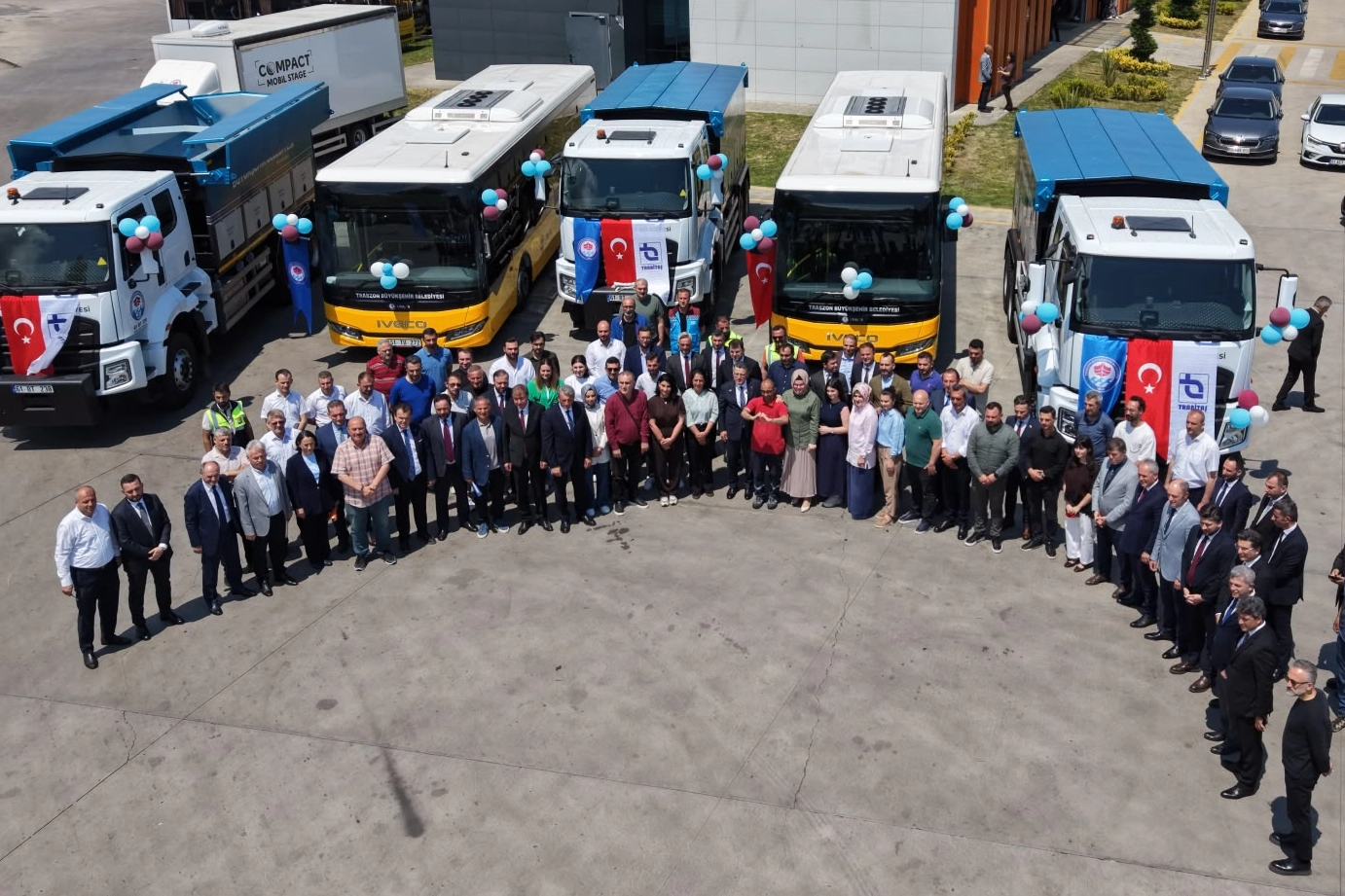 Trabzon Büyükşehir Belediyesi Filosuna 5 Yeni Araç: Otobüs ve Asfalt Robotu