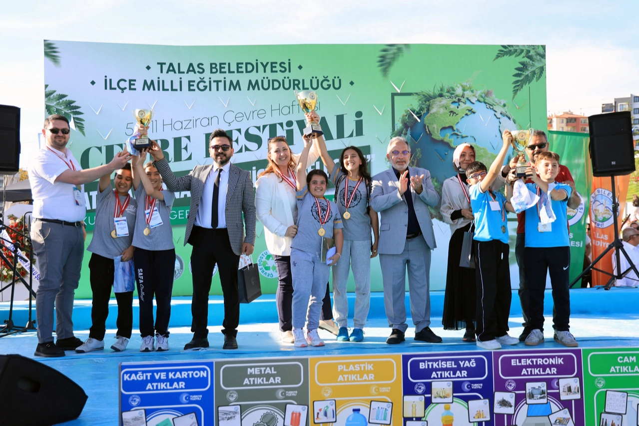 Talas'ta Atıklardan Sanata: 30 Okulun Katıldığı Çevre Şenliği Büyük İlgi Gördü
