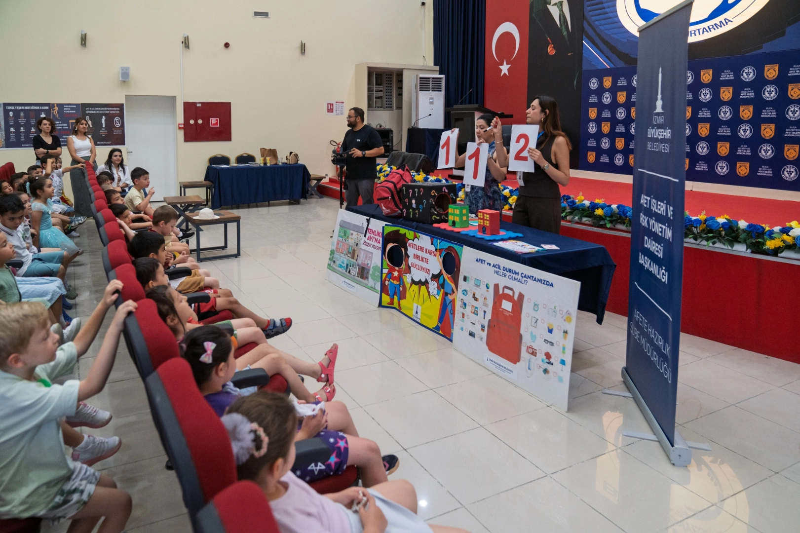 İzmir'de miniklere afet bilinci eğitimi: 4-6 yaş grubuna uygulamalı ders