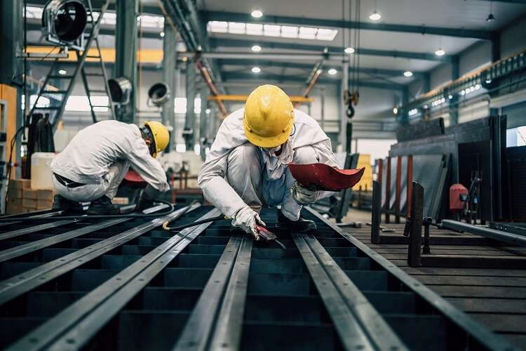 Türkiye'de ücretli çalışan sayısı Nisan'da 15,97 milyona ulaştı, inşaat sektörü öne çıktı