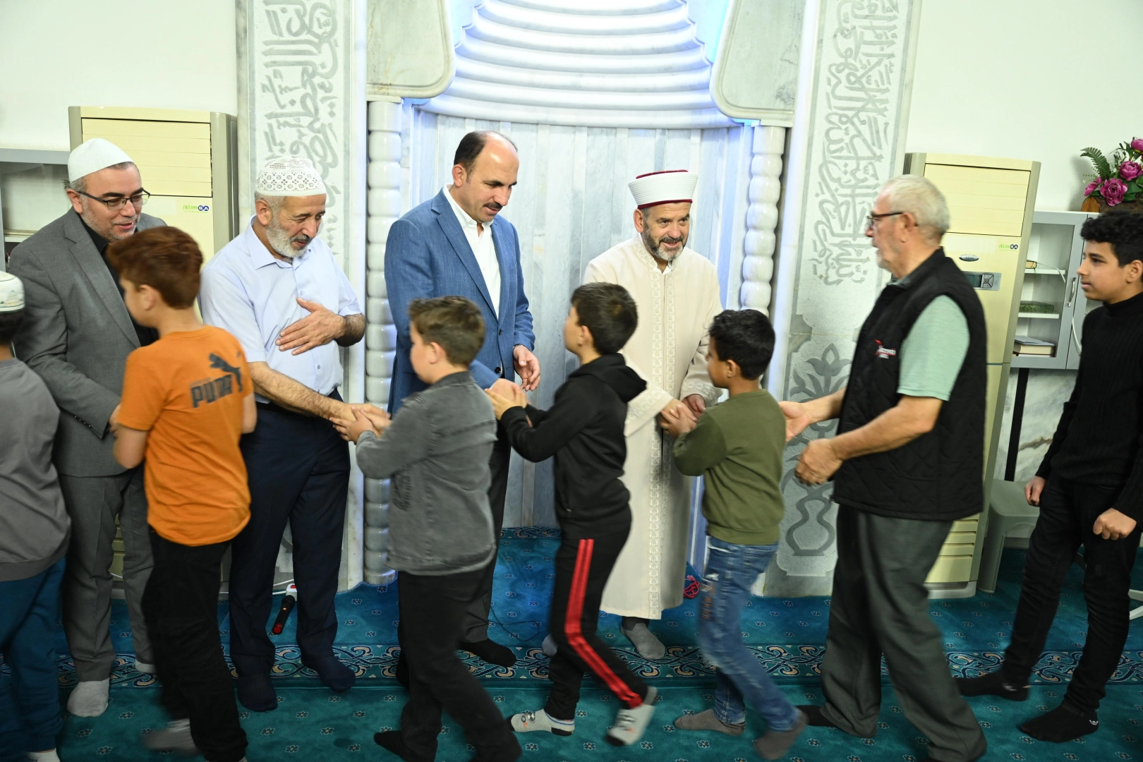 Konya'da 40 Gün Sabah Namazına Gelen Çocuklara Bisiklet: Kayıtlar Başladı