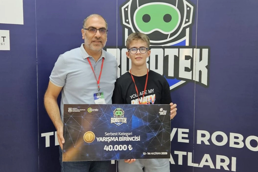 Robotek Olimpiyatları'nda Sakaryalı Öğrenci Türkiye Birincisi Oldu