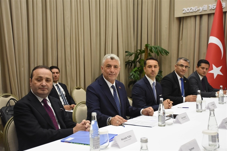 Türkiye-Özbekistan Yatırımları 8,2 Milyar Dolara Ulaştı: İş Forumu'nda Yeni Hedefler Belirlendi