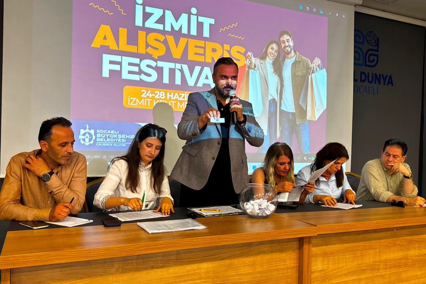 İzmit Alışveriş Festivali 24-28 Haziran'da: 120 Esnaf Yüzde 40 İndirimle Buluşuyor