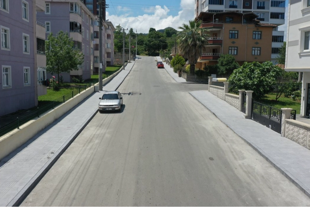 Dolunay Mahallesi'ne 110 Metrelik Taş Duvar: Ulaşım Altyapısı Güçleniyor
