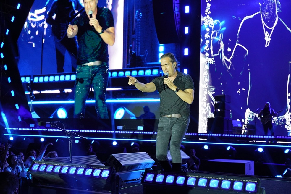 Kıraç'ın Samsun Konseri: Batı Park'ta Rock Müzik Ziyafeti