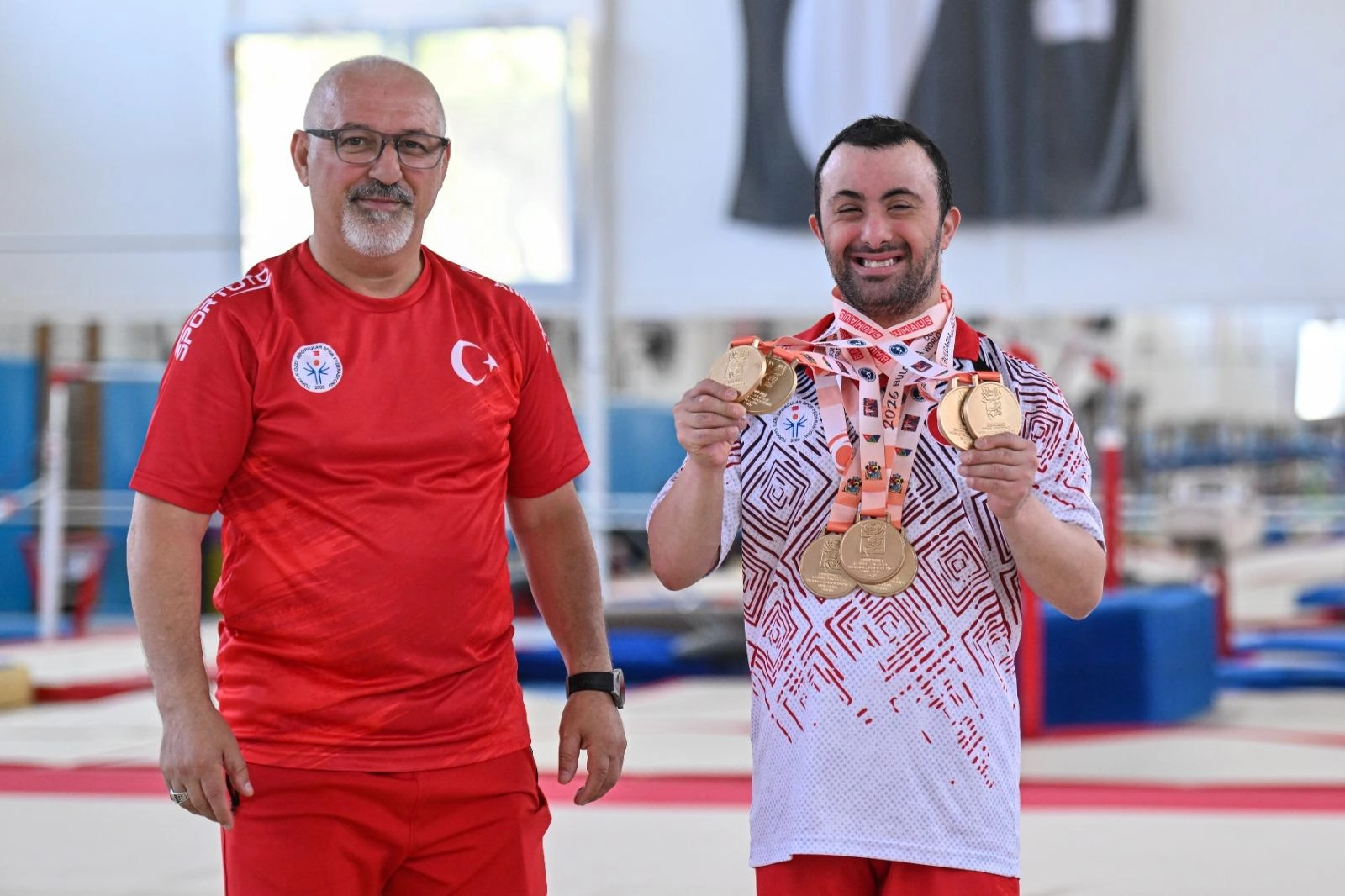 Down Sendromlu Milli Sporcu Alper Öztürk'ten Dünya Şampiyonası'nda 7 Altın Madalya