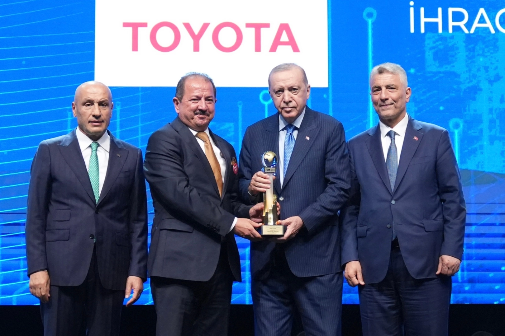 Toyota Türkiye'den 3,9 Milyar Dolarlık İhracat Rekoru: İkinci Sıraya Yükseldi