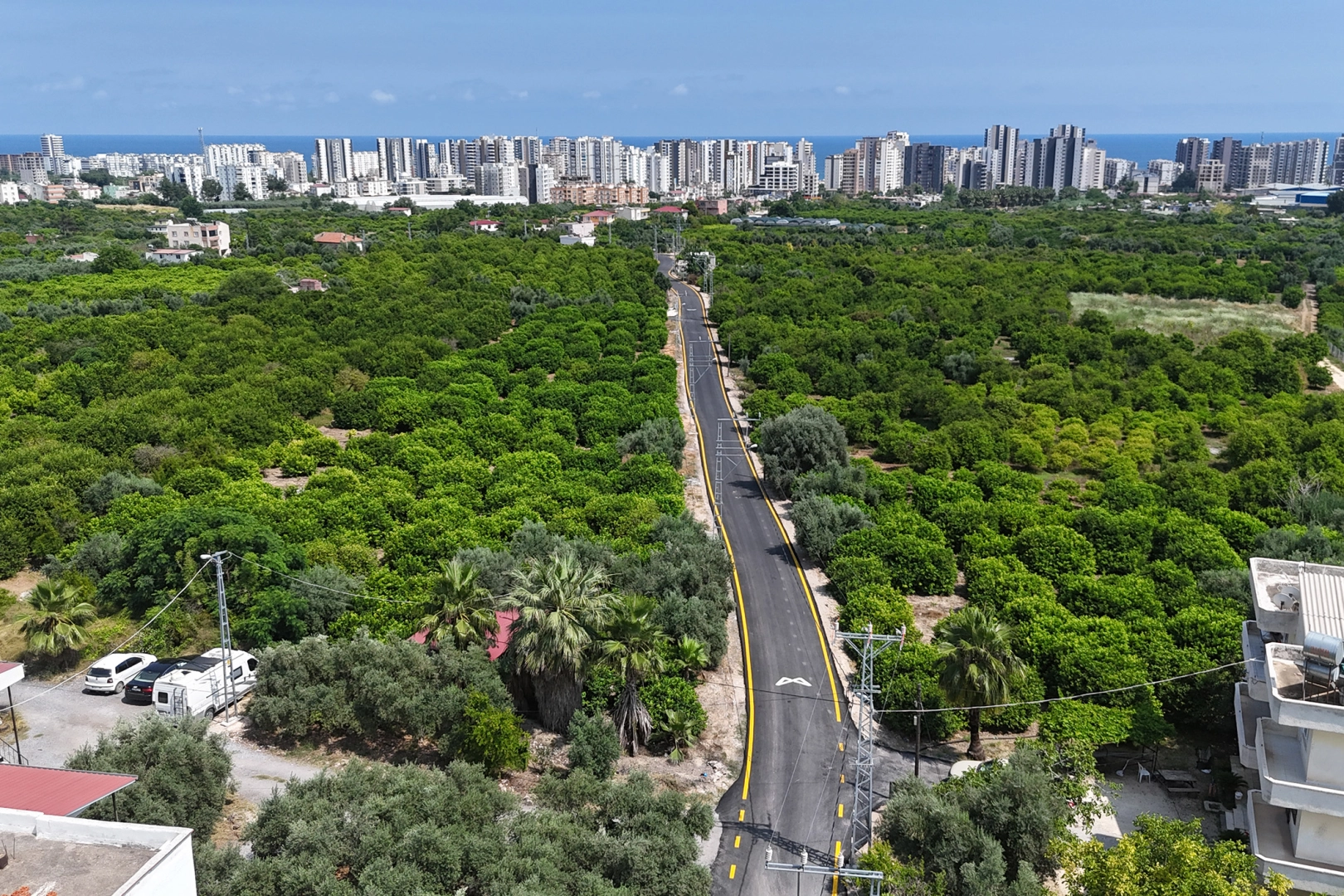 Mersin'de 1972 Metrelik Asfaltlı Yol Ağı Güvenli ve Konforlu Hale Getirildi