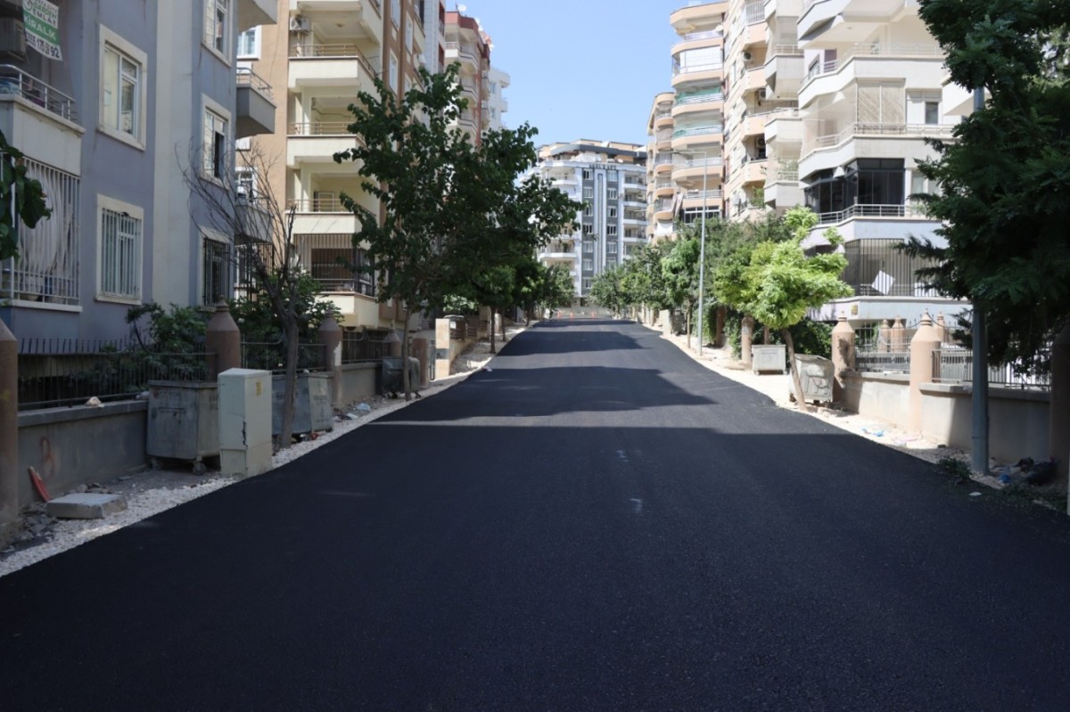 Şanlıurfa'da Akpıyar Mahallesi’ne Sıcak Asfalt: 2 Kilometrelik Yol Yenileniyor