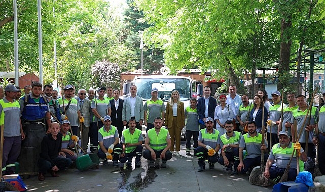Bakırköy'de 50 Kişilik Ekip ile Temizlik Seferberliği: Mahalleler Yıkanıyor